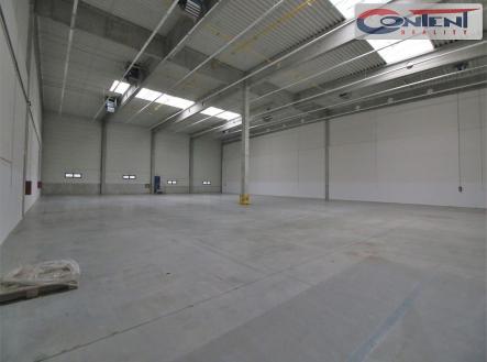 Pronájem - skladovací prostor, 2 368 m²