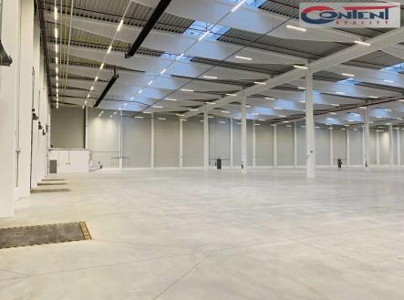 Pronájem - skladovací prostor, 8 500 m²