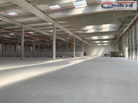 Pronájem - skladovací prostor, 5 000 m²