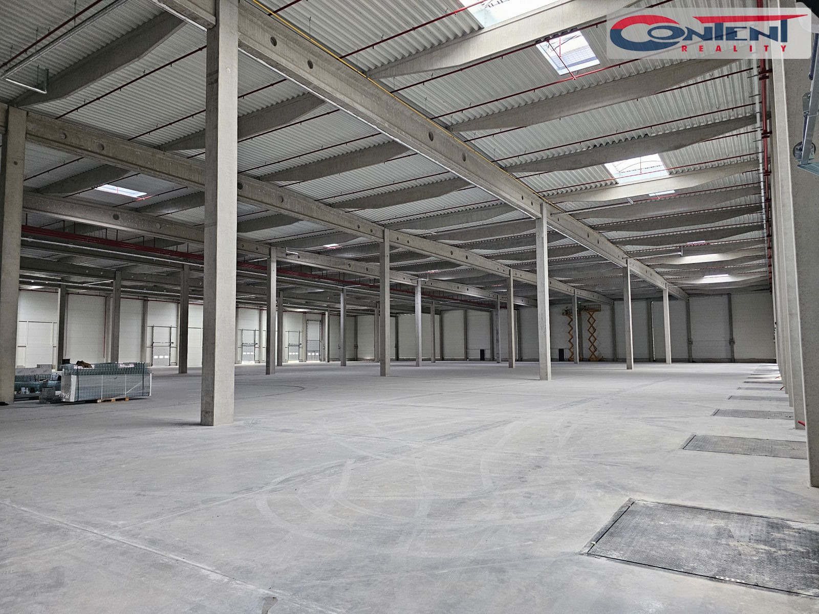 Pronájem skladu, výrobních prostor 3.500 m², Olomouc - Bystrovany