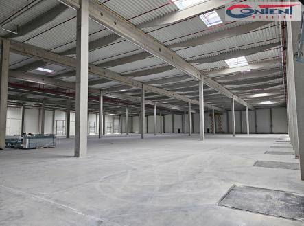 Pronájem - skladovací prostor, 3 500 m²