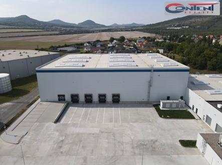 Pronájem - skladovací prostor, 4 000 m²