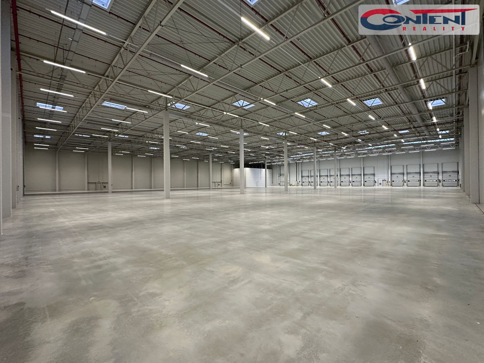 Pronájem skladu, výrobních prostor 8.000 m², Ostředek, D1