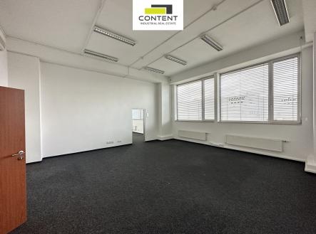Pronájem kanceláře, 351 m²