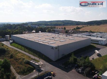 Pronájem - výrobní prostor, 7 066 m²