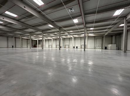 Pronájem - výrobní prostor, 4 533 m²