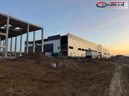 Pronájem - skladovací prostor, 11 740 m²