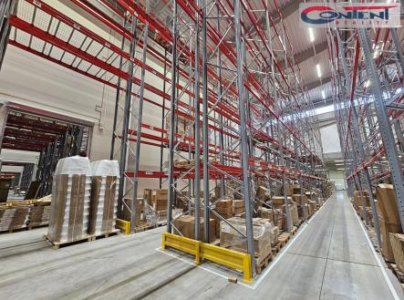 Pronájem skladovací prostor, 3 000 m²