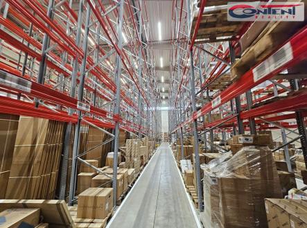 Pronájem skladovací prostor, 3 000 m²