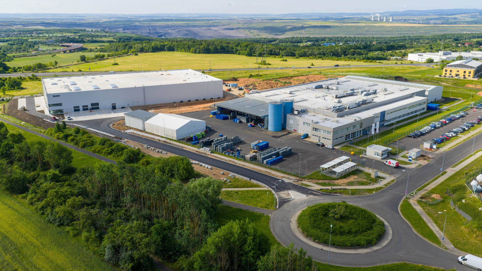 Pronájem skladu, výrobních prostor 11.500 m², Chomutov, D7