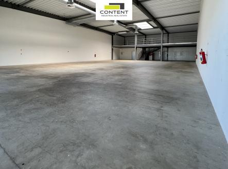 Pronájem obchodní prostor, 395 m²