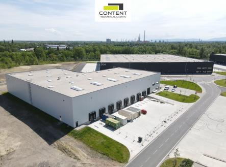 Pronájem skladu, 2 600 m²