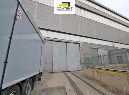 Pronájem výrobní prostor, 1 980 m²