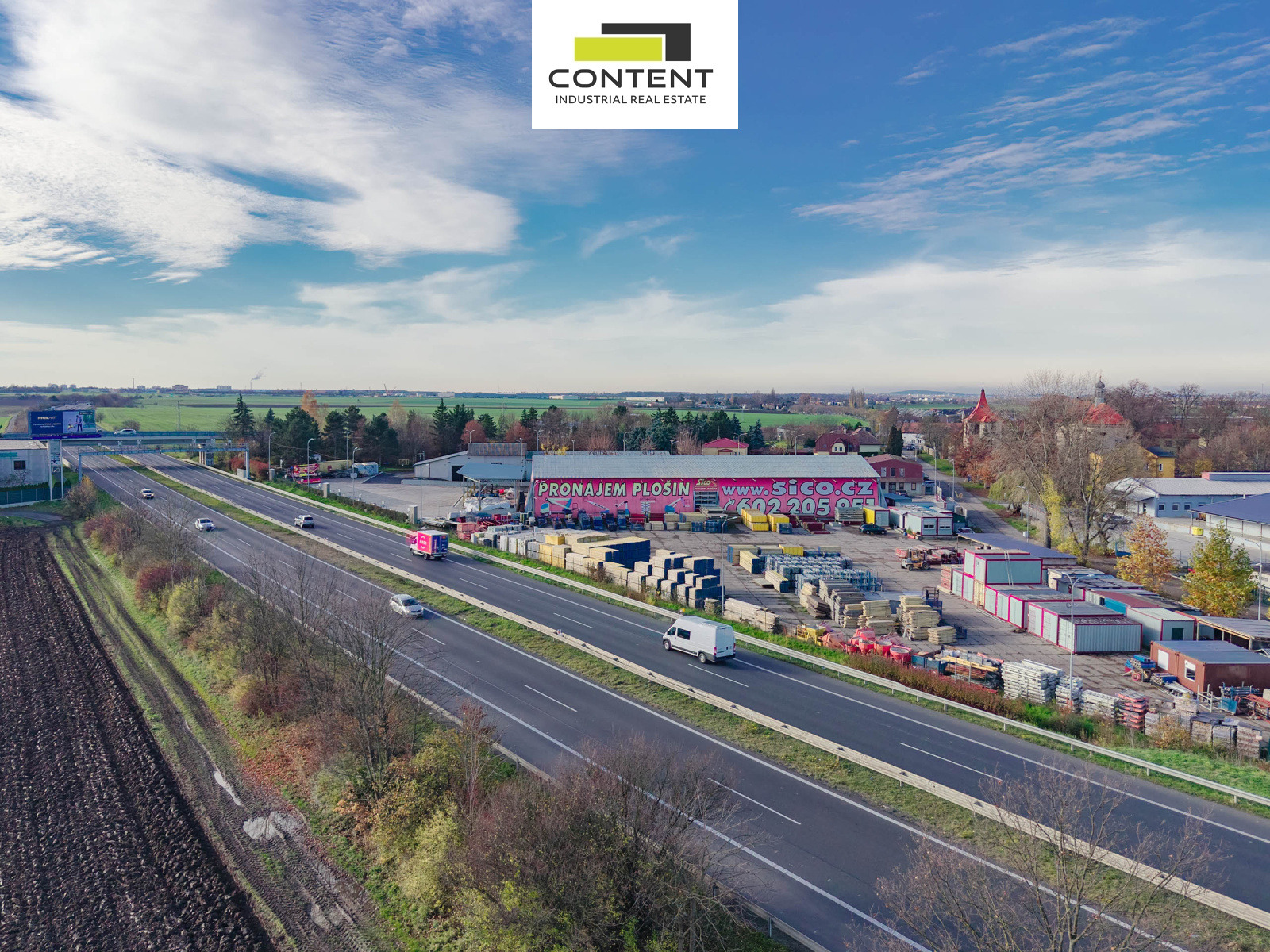 Pronájem skladové haly 1210 m² + venkovní plocha 1200 m², Svémyslice - Praha Východ