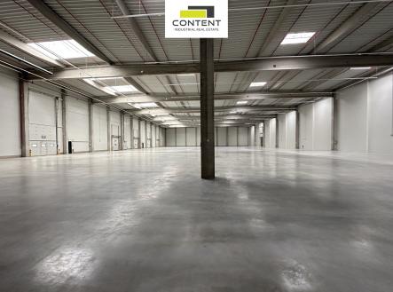 Pronájem skladovací prostor, 3 300 m²