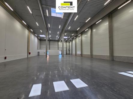 Pronájem skladu, 874 m²