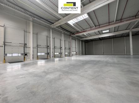 Pronájem skladu, 3 496 m²