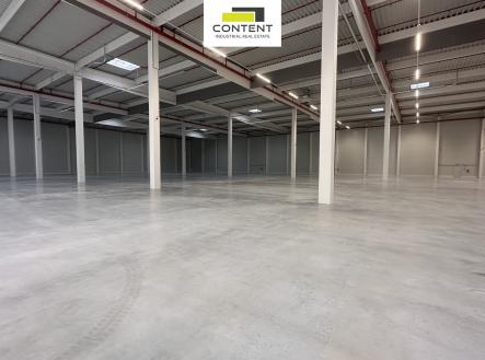 Pronájem skladu, 3 496 m²