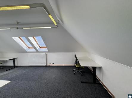 Pronájem kanceláře, 52 m²