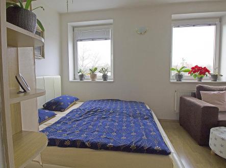 Pronájem bytu, 1+kk, 33 m²