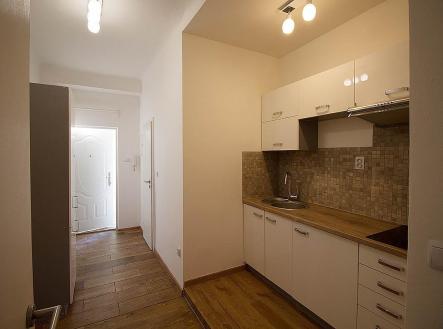 Pronájem bytu, 1+kk, 27 m²