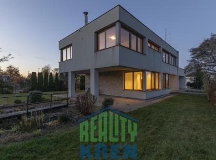 Prodej - dům/vila, 387 m²