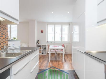 Pronájem bytu, 2+kk, 60 m²
