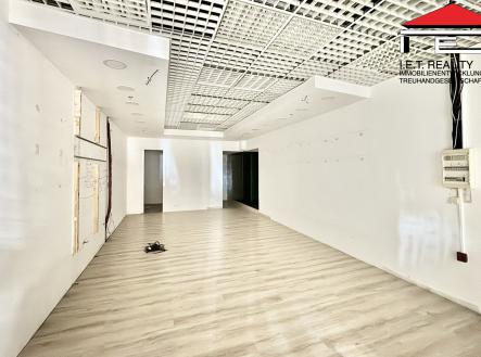 Pronájem - obchodní prostor, 56 m²