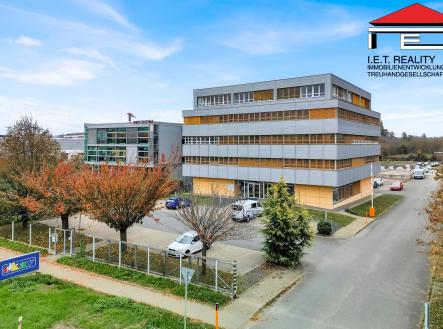 Prodej - nájemní dům, 2 481 m²