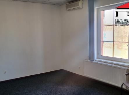 Pronájem - kanceláře, 44 m²