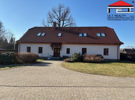 Pronájem - obchodní prostor, 610 m²