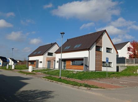 Prodej - dům/vila, 284 m² obrázek