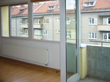 Pronájem bytu, 1+kk, 32 m²