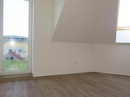 Pronájem bytu, 1+kk, 28 m²