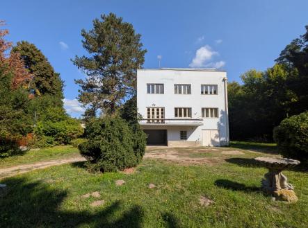 Prodej pozemku pro bydlení, 3 190 m²