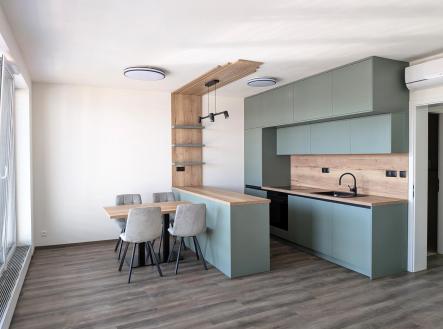 Pronájem bytu, 3+kk, 76 m²