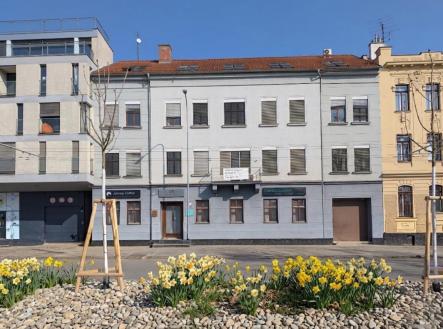 Prodej nájemního domu, 1 140 m²