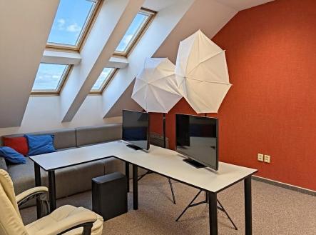 Prodej nájemního domu, 1 140 m²