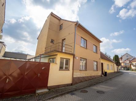 Prodej - dům/vila, 298 m²