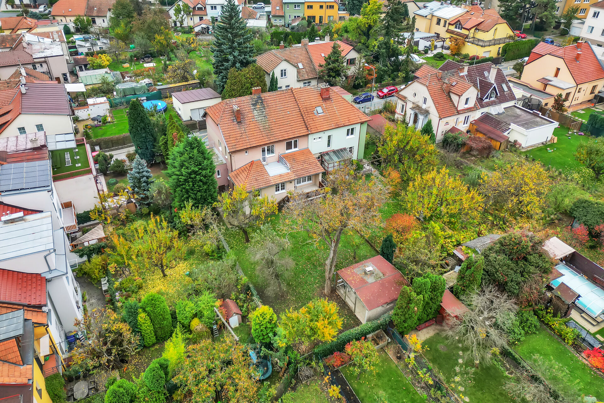 Vícegenerační rodinný dům, Černá Pole, s garáží a velkou zahradou