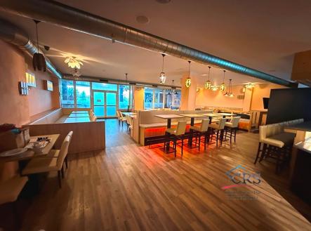 Pronájem - restaurace, 250 m²