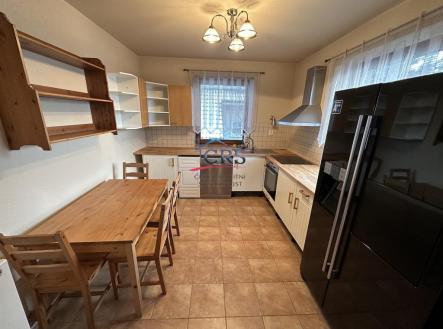 Pronájem domu/vily, 210 m²