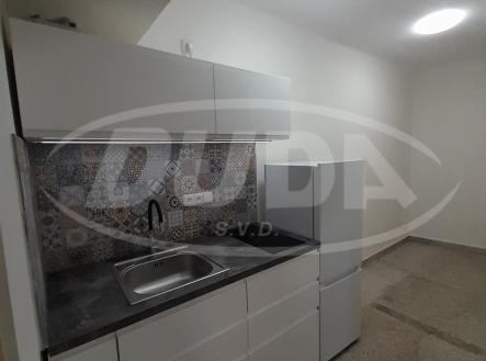 Pronájem bytu, 1+kk, 33 m²