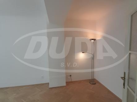 Pronájem bytu, 1+kk, 33 m²