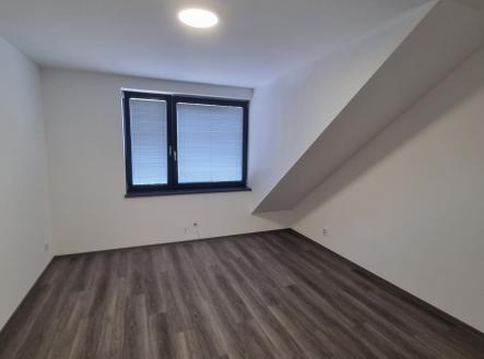 Pronájem bytu, 3+kk, 70 m²