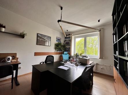 Prodej - kanceláře, 183 m²