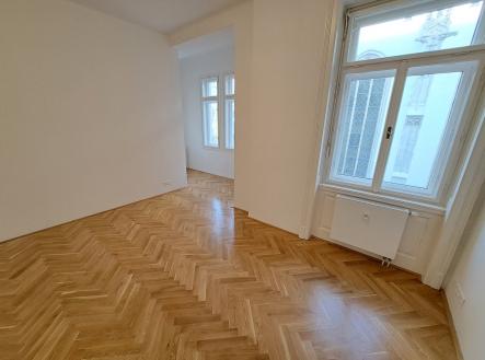 Pronájem kanceláře, 79 m²