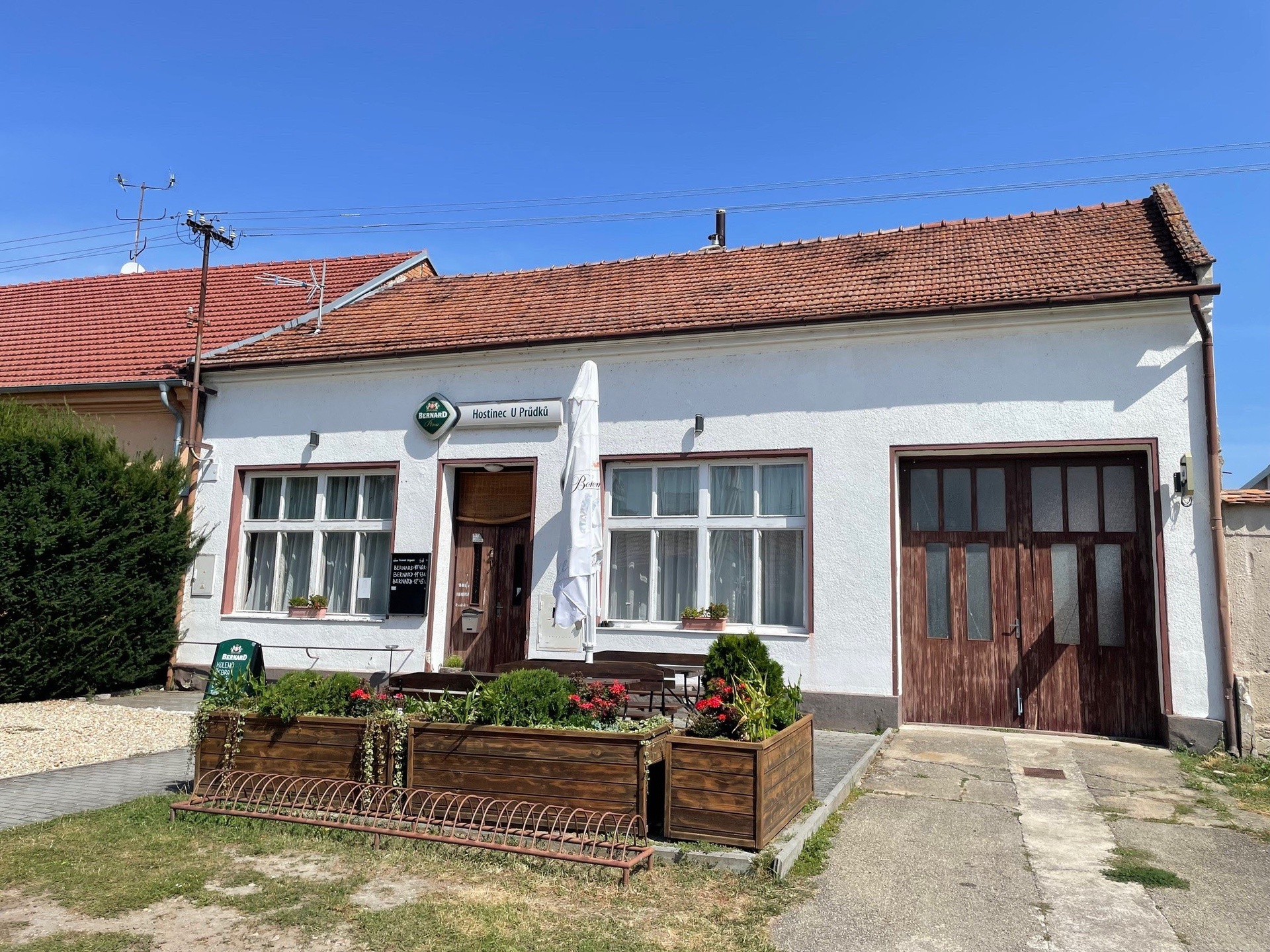 Prodej rodinného domu s přístavbou, CP 400 m², Rakvice, okres Břeclav