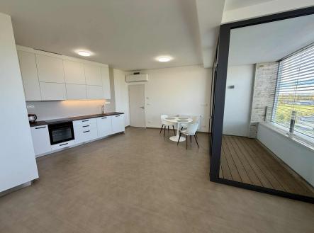 Pronájem bytu, 3+kk, 95 m²