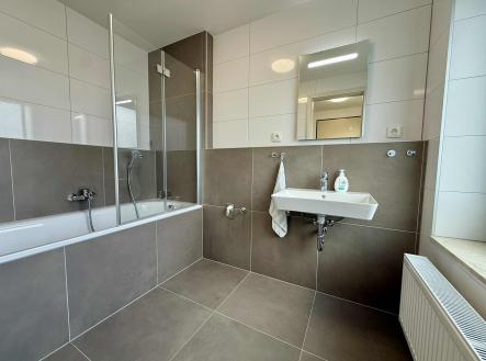 Pronájem bytu, 3+kk, 95 m²